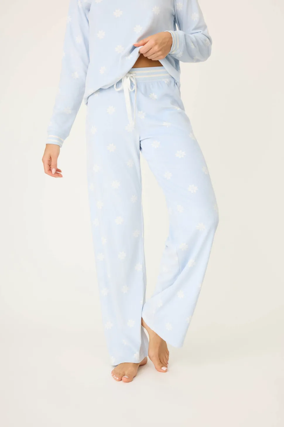 Apres All Day Silky Velour Snowflake Set: Size S