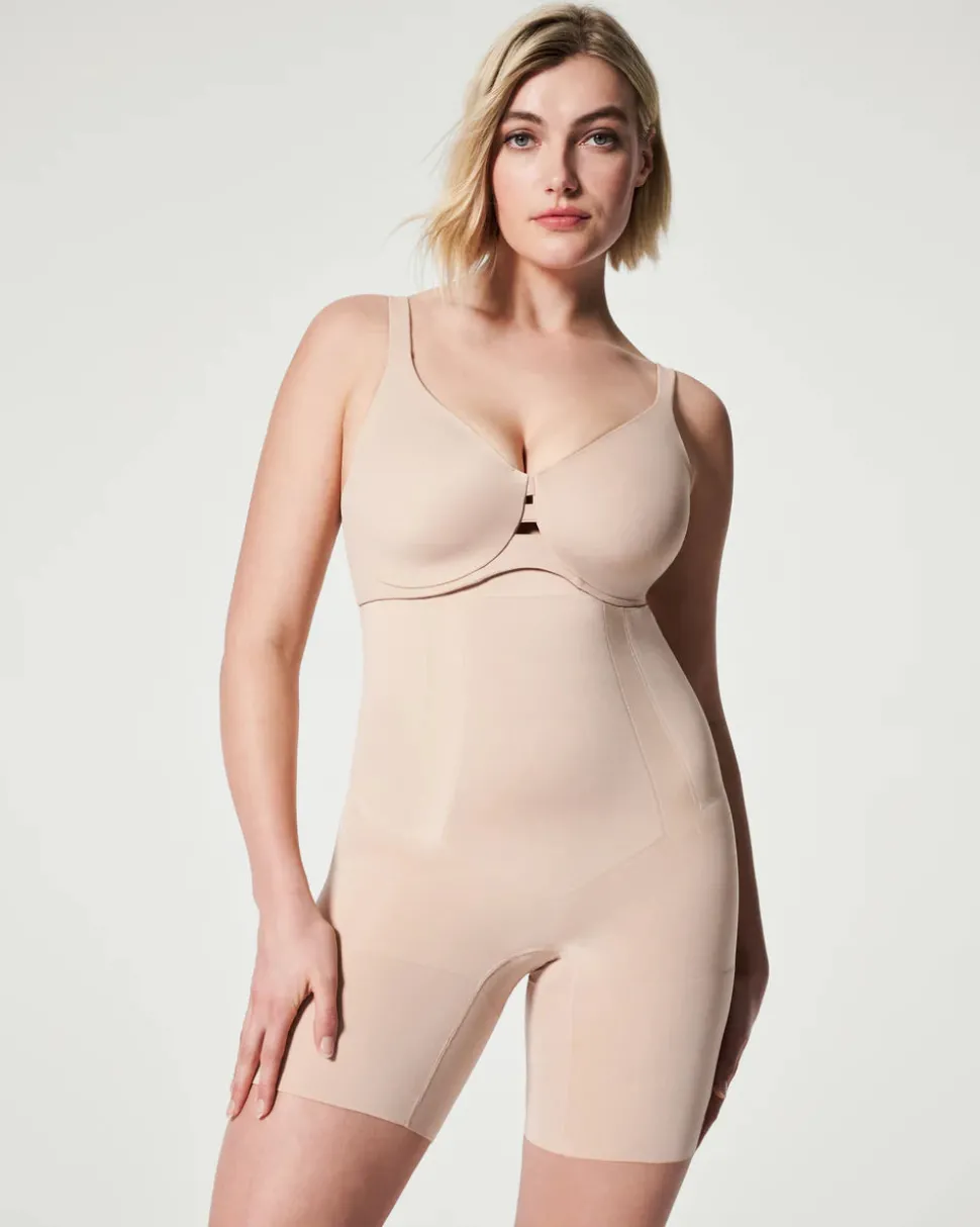 High-Waisted Mid-Thigh Short: OnCore Sculpting