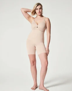 High-Waisted Mid-Thigh Short: OnCore Sculpting