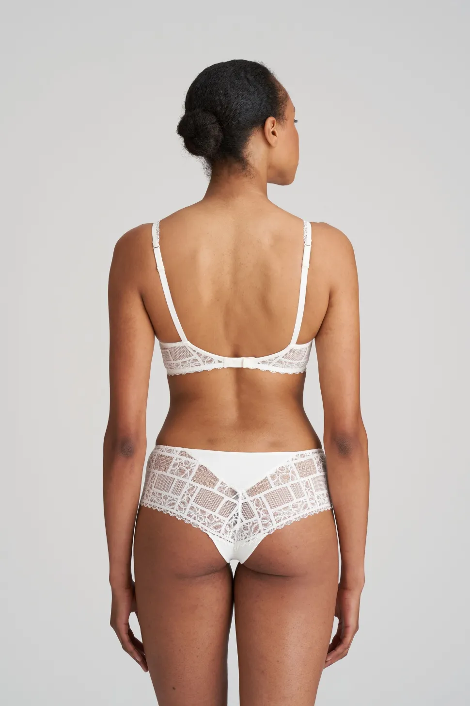Jadei Hotpants- Natural: Size S, L