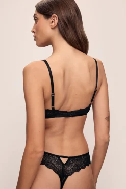 Lara Thong