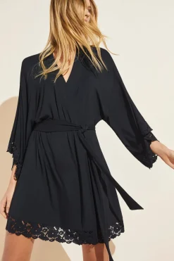 Naya Modal Robe