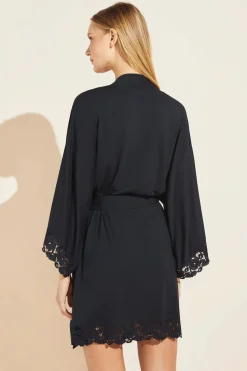 Naya Modal Robe