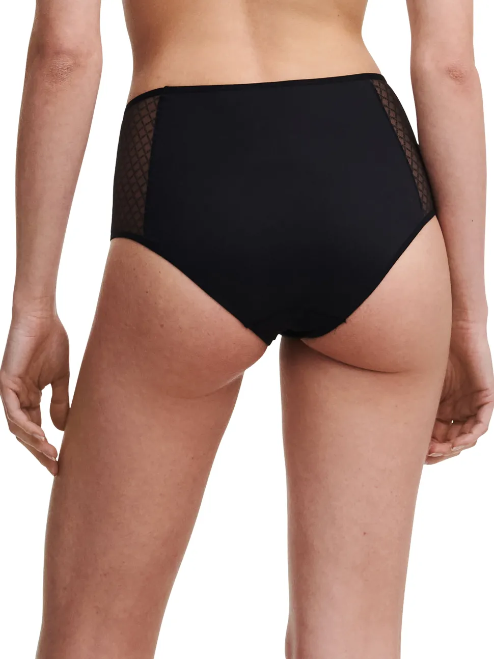 Norah Chic Full Brief