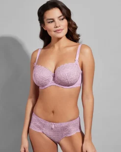 Romy Low-Necked Bra