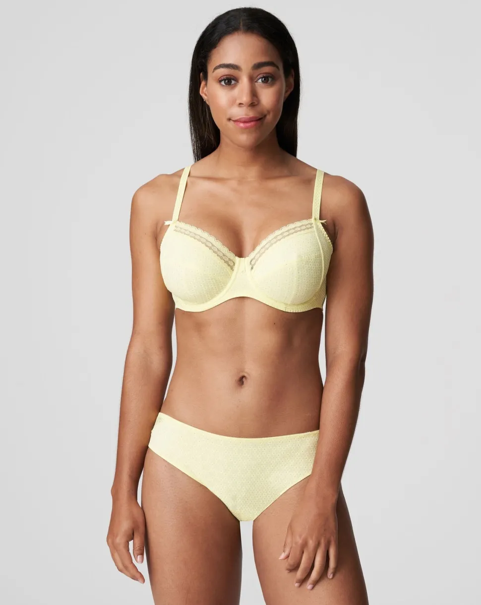 Sapri Full Cup Bra: Size, 40C, 40E