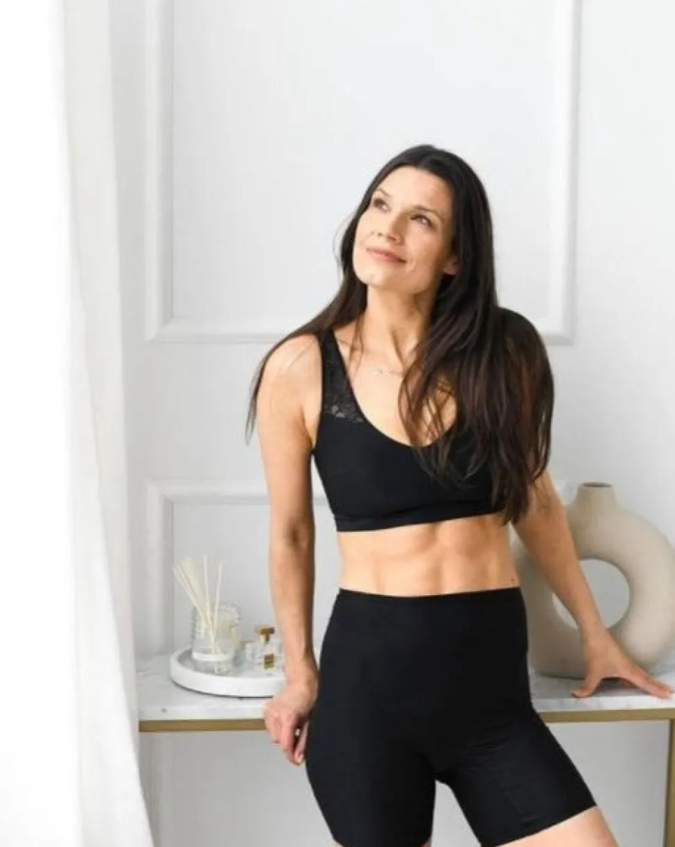 Soft Stretch Mid-Thigh Short